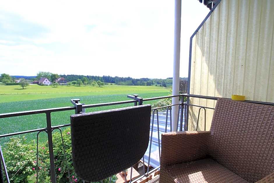 Hotel-Pension-Waldblick