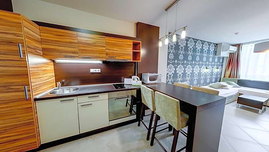 Briz Beach Apartments