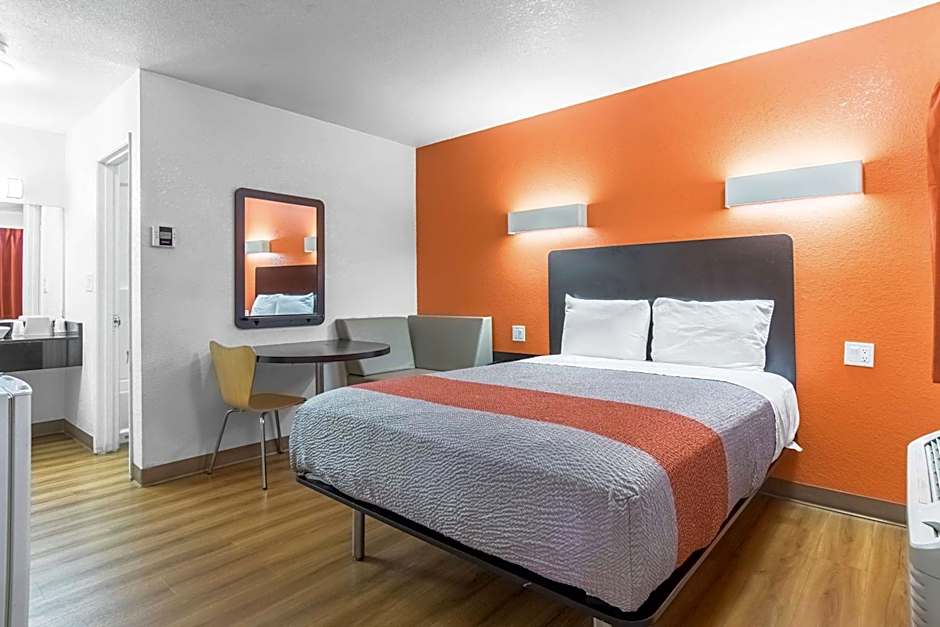 Motel 6 Bakersfield