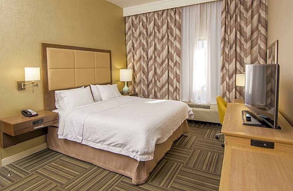 Photo 1 of 7 of 1 King Bed, Hearing/Mobility Accessible, Roll in Shower