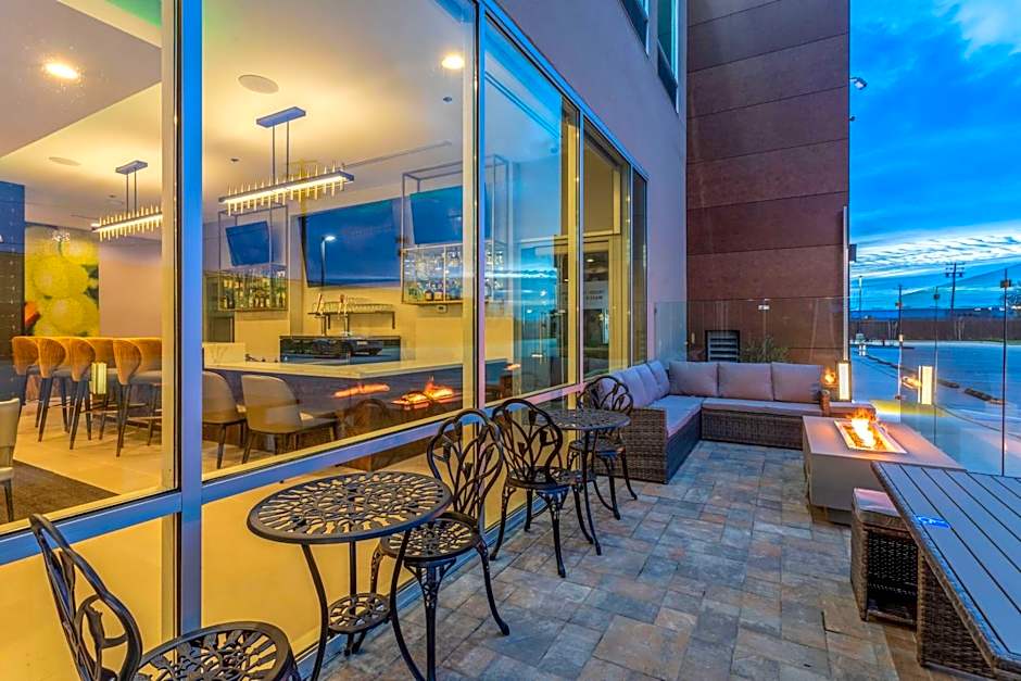 La Quinta Inn & Suites by Wyndham Galt