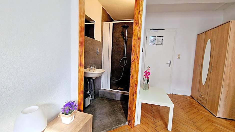 Zur Schönen Lau- Monteurzimmer