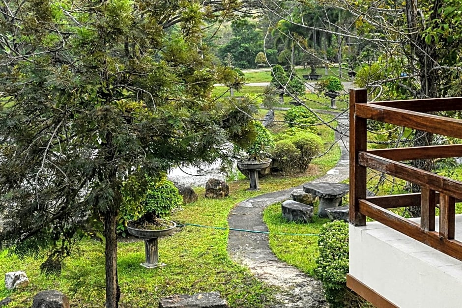 Suanphung Bonsai Village