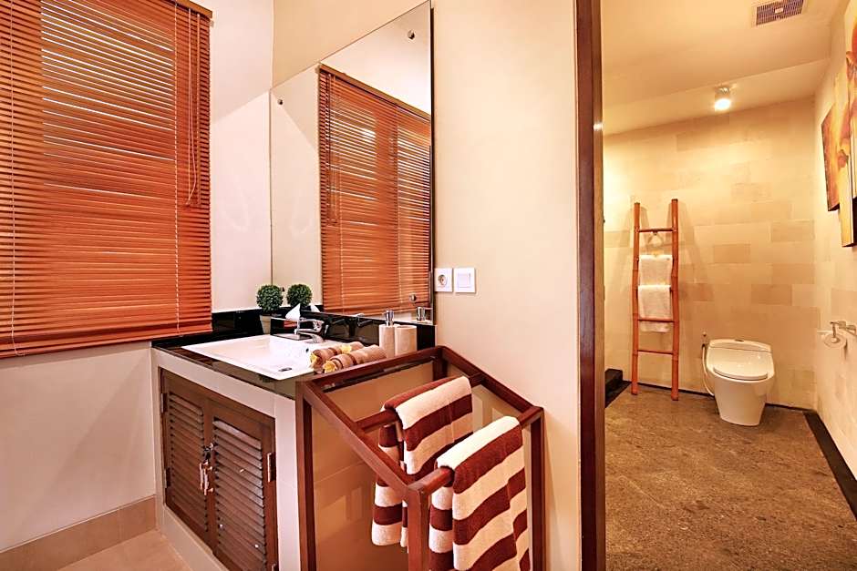 De Liza Villa Seminyak Beachside