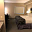 Okoboji Inn & Suites