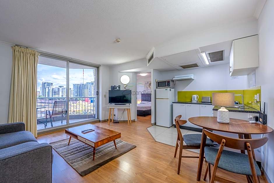 Abbey On Roma Hotel & Apartments