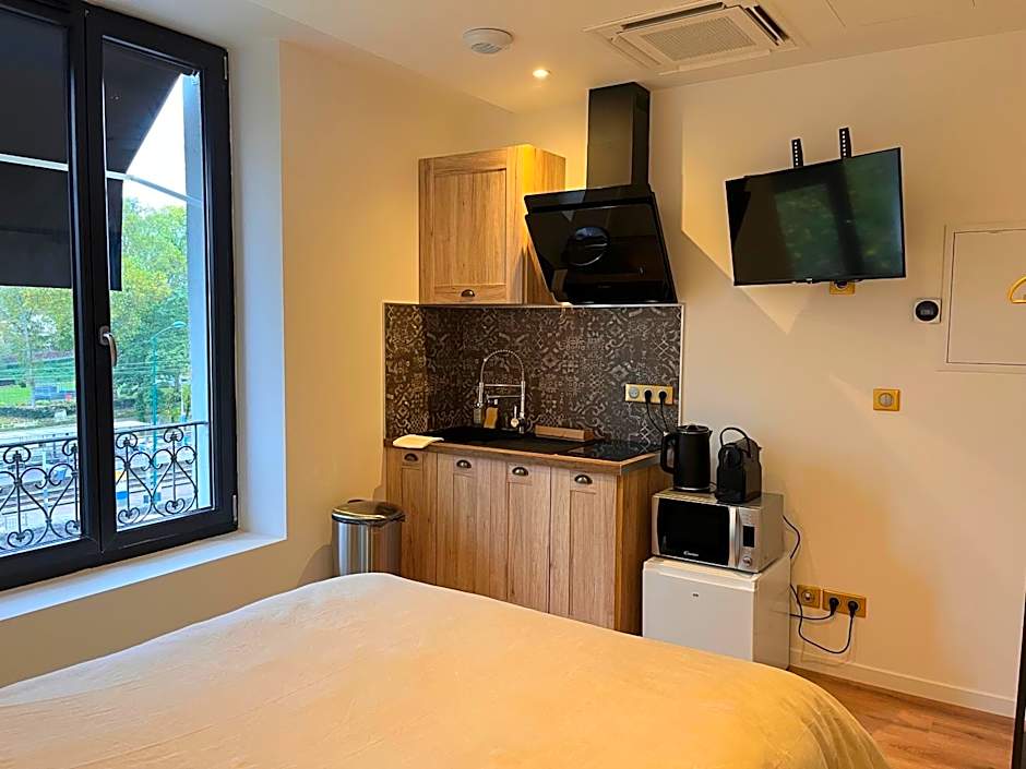 HDG Hôtel Gare de L'Isle Adam Appart's Hotel