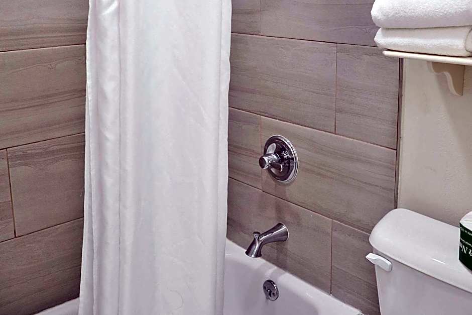 Quality Inn Aurora Denver