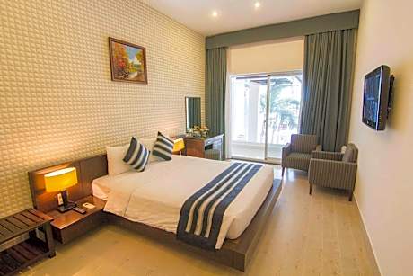 Deluxe Room with Balcony