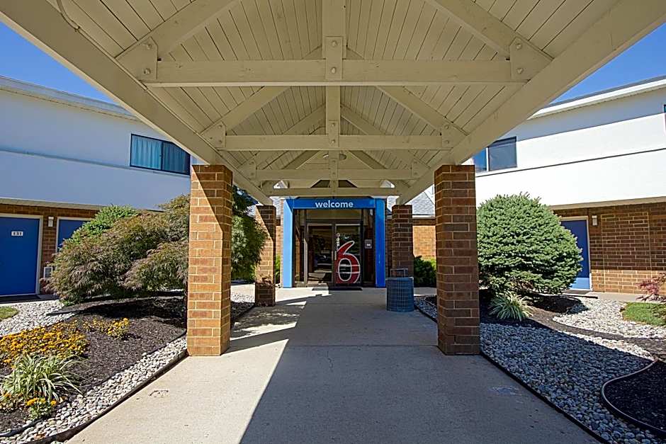 Motel 6 Piscataway