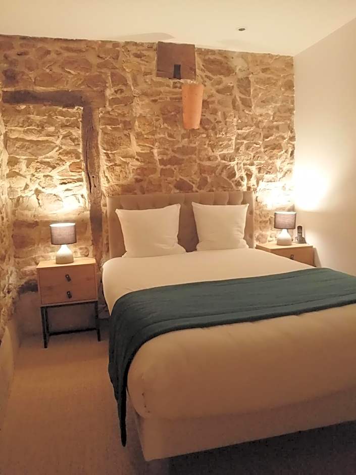 Logis Hôtel et Spa le Savigny
