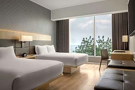 Deluxe Double Room with Partial Ocean View