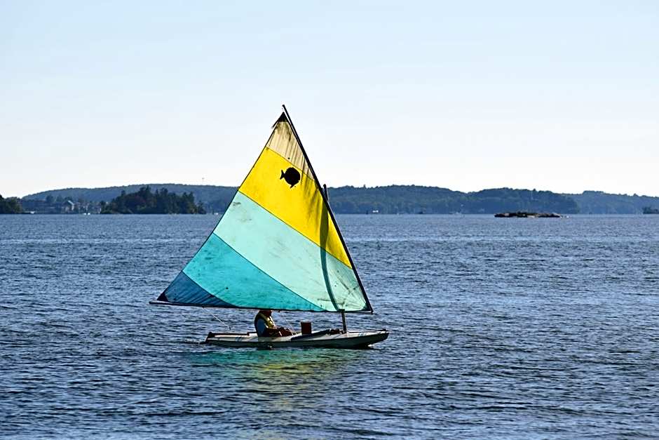 Holiday Inn Express Hotel & Suites Watertown - Thousand Islands By IHG