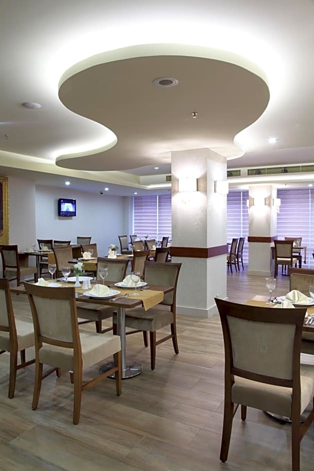 Hotel Senbayrak City