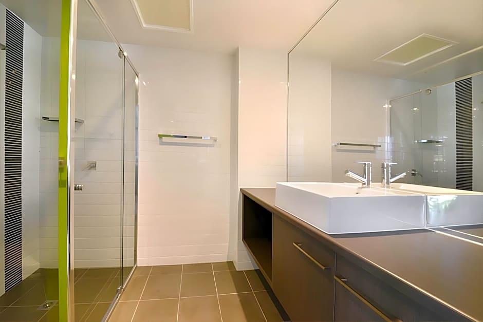 Mackay Oceanside Central Hotel