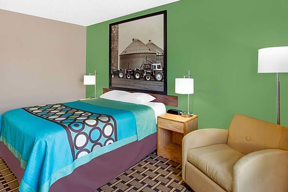 Foto 1 de 3 de 1 Queen Bed