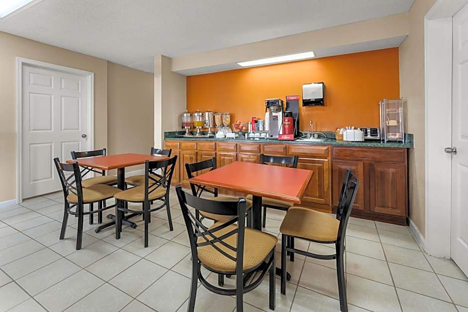 Americas Best Value Inn Montezuma