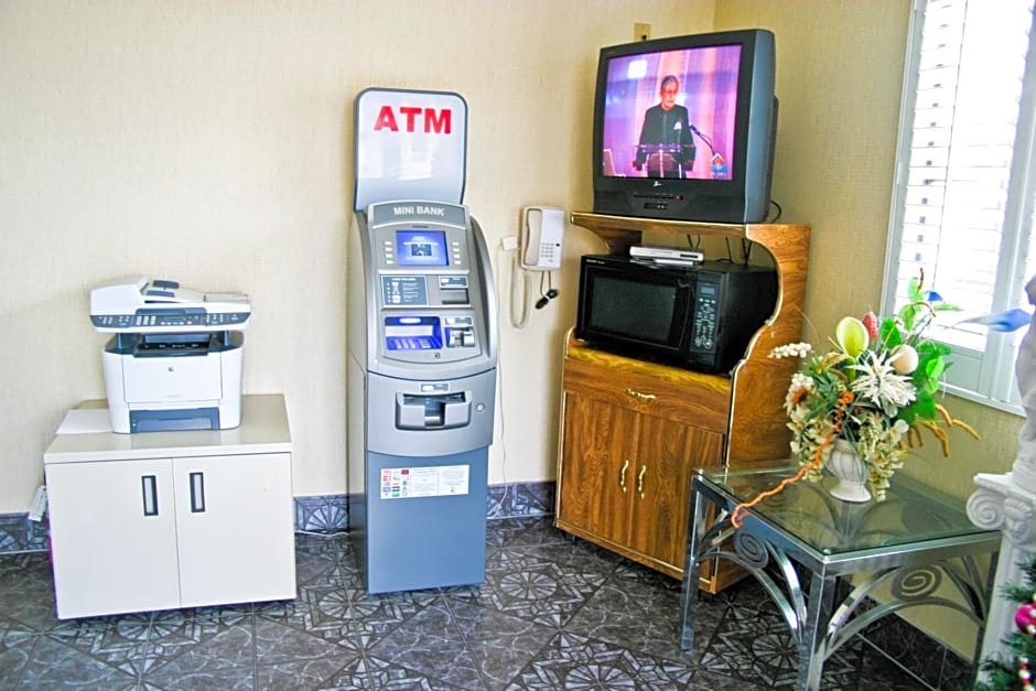 La Mirage Inn LAX Airport