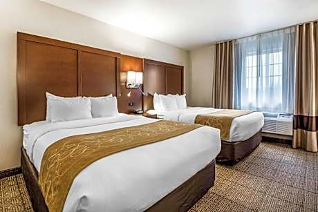 Comfort Suites at Par 4 Resort