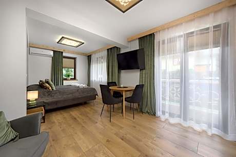 Apartment with Shower