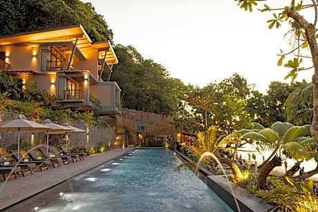 Maremegmeg Beach Club