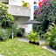 Pug Seal Polanco Anatole France