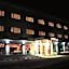 Townhouse Oak Vera Hotel Near Clark International Airport