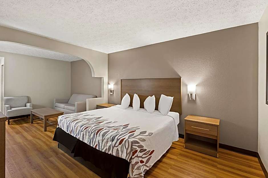 Red Roof Inn & Suites Newnan
