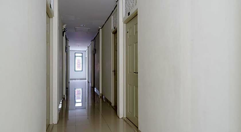Urbanview Hotel Minongga Pondok Labu by RedDoorz