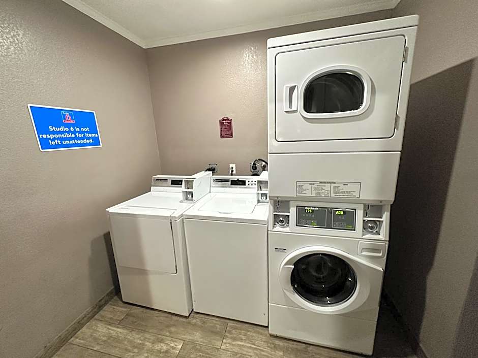 Studio 6 Suites Mesa AZ Near Downtown & Sloan Park