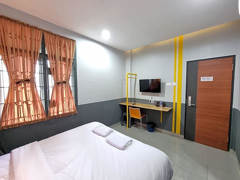 Capital O 90874 Millenium Inn 2