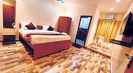 Hotel O Royal Regency Palace