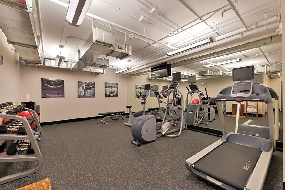 Holiday Inn Express & Suites San Diego - Mission Valley, an IHG Hotel