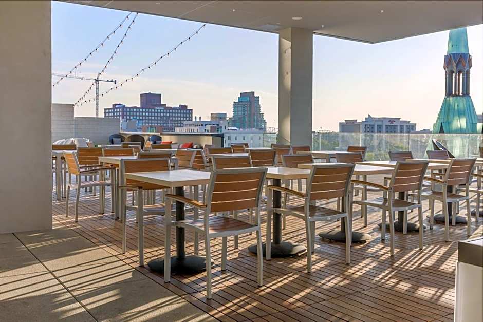 Omni Louisville Hotel