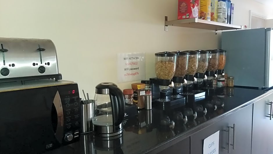 Ava House Bed and Breakfast