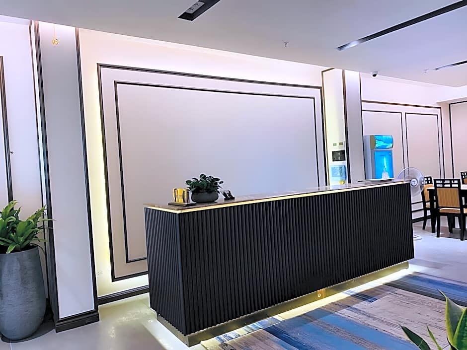 Central Park Saigon Hotel