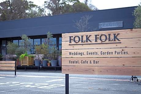 FOLK FOLK Hostel, Cafe & Bar