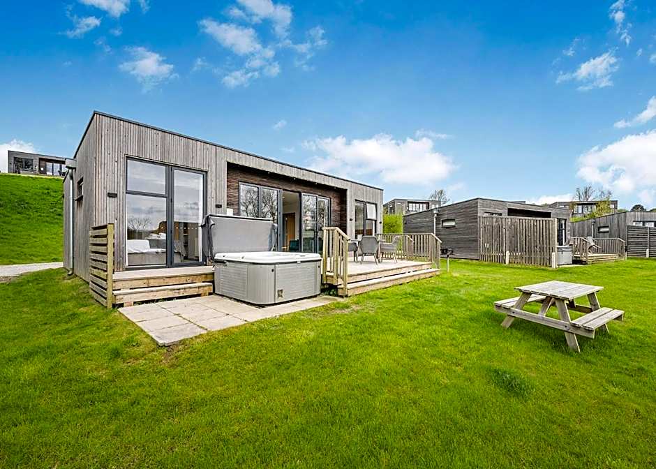 Swanborough Lakes Luxury Lodges
