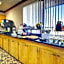 Econo Lodge Inn & Suites Forest