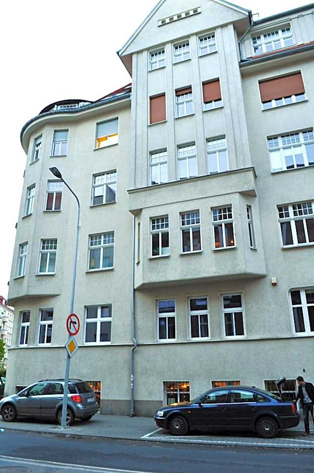 Happy House Hostel