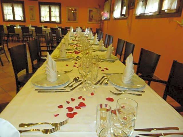 Complejo Turístico Bielsa Hotel y camping