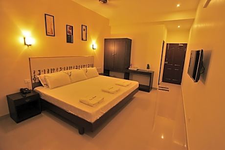 Standard Triple Non A/C Room