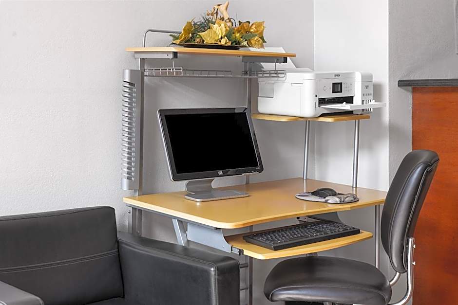 Microtel Inn By Wyndham Albany Airport