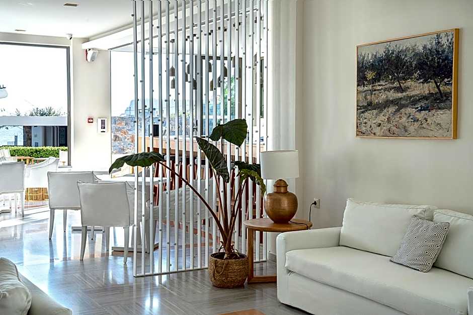 Maritimo Beach Hotel