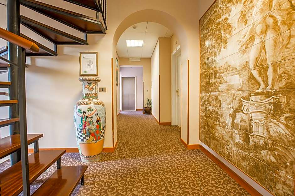 Hotel Arco Di Travertino