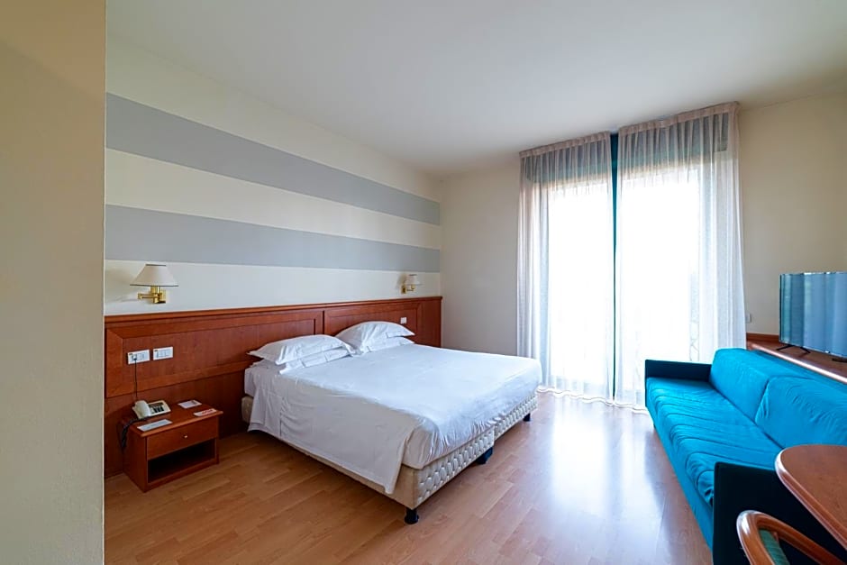 Phi Hotel Emilia