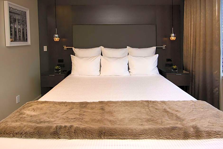 The Benson Portland, Curio Collection by Hilton
