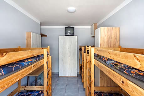 Mixed Dormitory Room