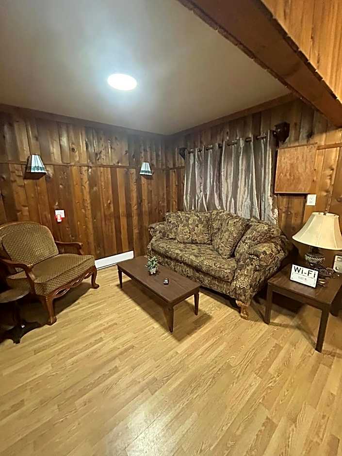 Old Towne Inne Chuckwagon Bar & Grill