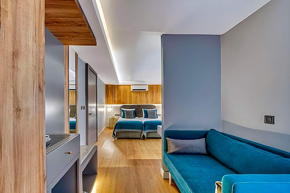 Sealife Lounge - Adult only